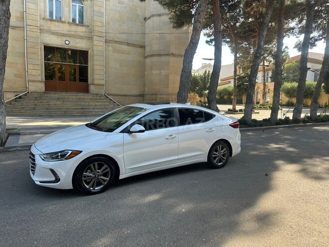 Hyundai Elantra 2018, 98,000 km - 2.0 л - Bakı