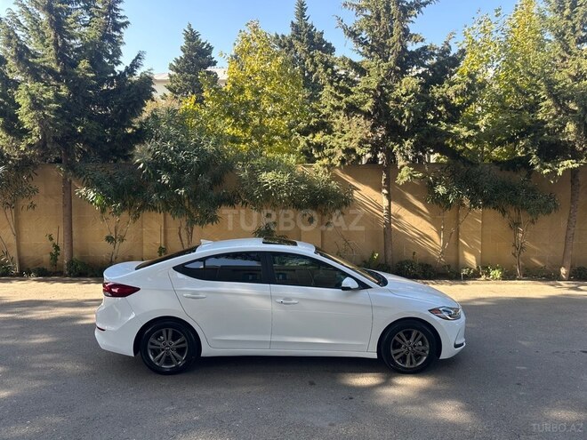Hyundai Elantra 2018, 98,000 km - 2.0 л - Bakı
