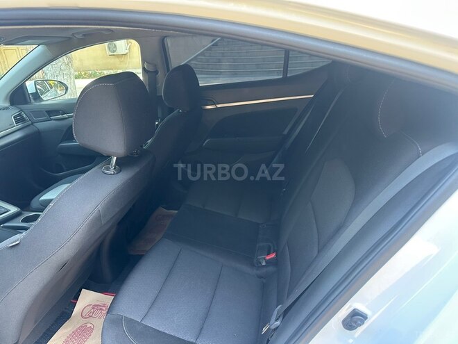 Hyundai Elantra 2018, 98,000 km - 2.0 л - Bakı