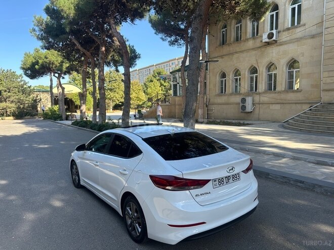 Hyundai Elantra 2018, 98,000 km - 2.0 л - Bakı