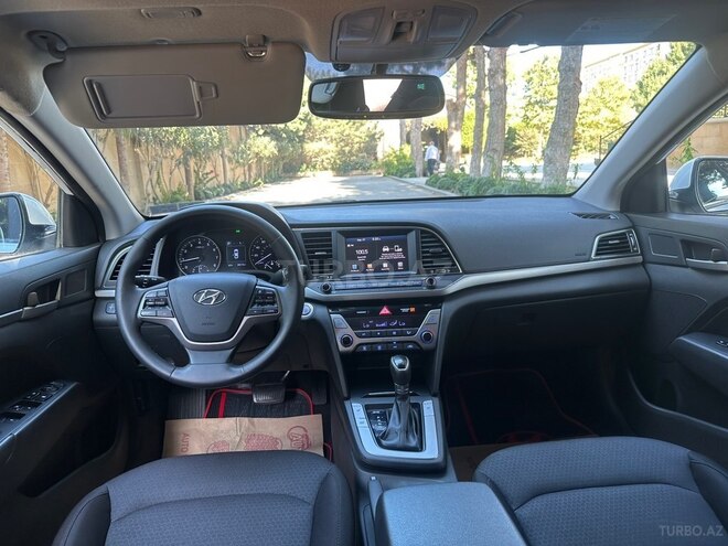Hyundai Elantra 2018, 98,000 km - 2.0 л - Bakı