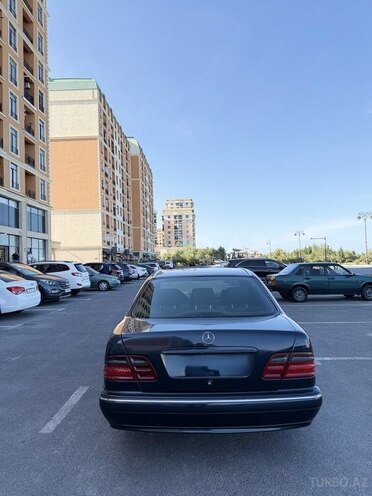 Mercedes E 220 1999, 520,000 km - 2.2 l - Bakı