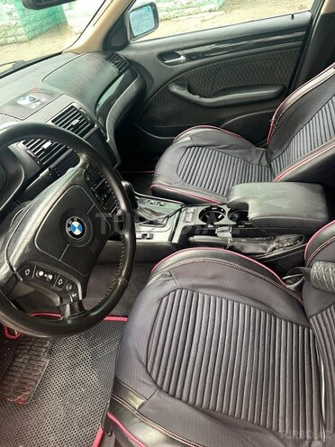 BMW 325 2000, 211,000 km - 2.5 l - Quba