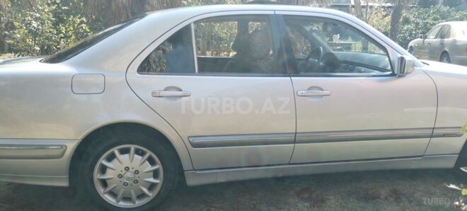 Mercedes E 240 2000, 187,050 km - 2.6 l - Bakı