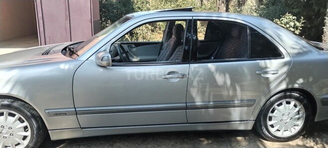 Mercedes E 240 2000, 187,050 km - 2.6 l - Bakı
