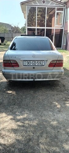 Mercedes E 240 2000, 187,050 km - 2.6 l - Bakı