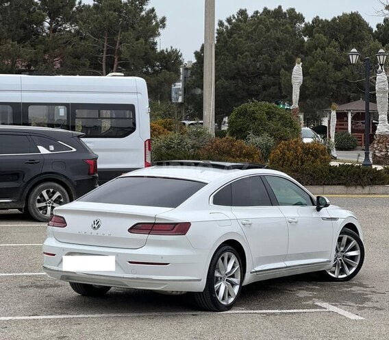 Volkswagen Arteon 2018, 128,000 km - 1.5 l - Bakı