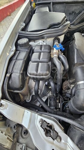 Mercedes E 270 2001, 385,000 km - 2.7 l - Salyan