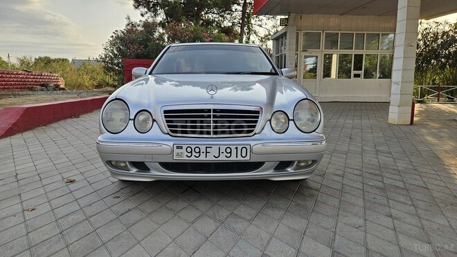 Mercedes E 270 2001, 385,000 km - 2.7 l - Salyan