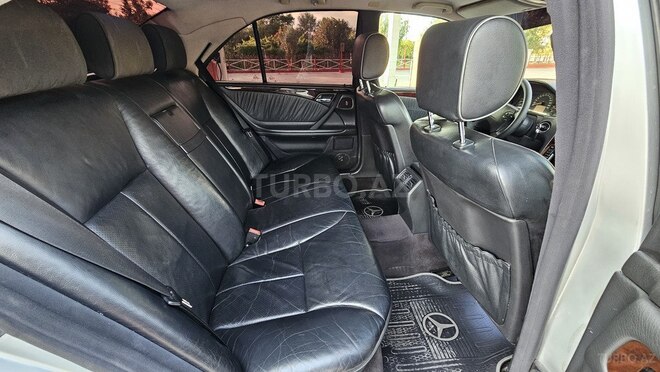 Mercedes E 270 2001, 385,000 km - 2.7 l - Salyan