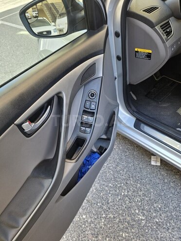 Hyundai Elantra 2015, 167,372 km - 1.8 л - Xırdalan
