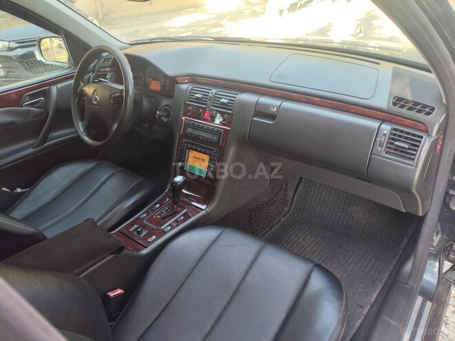 Mercedes E 320 2000, 291,150 km - 3.2 l - Bakı