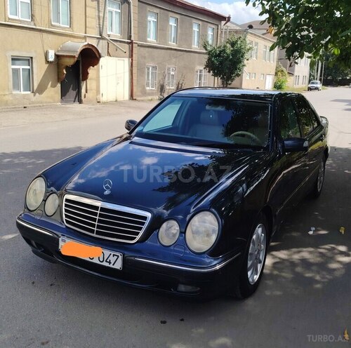 Mercedes E 270 2001, 430,000 km - 2.7 л - Quba