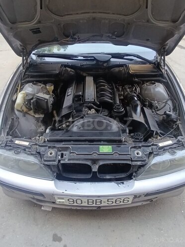 BMW 528 1996, 430,000 km - 2.8 l - Şirvan