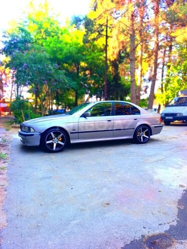 BMW 528 1996, 430,000 km - 2.8 l - Şirvan