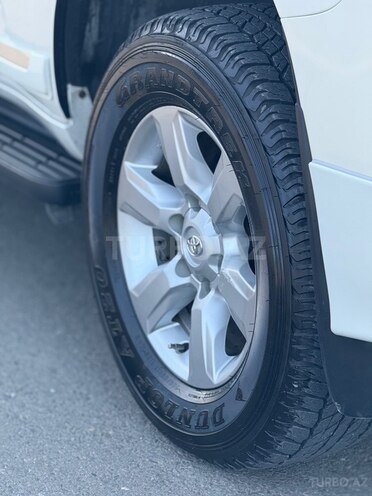 Toyota Land Cruiser Prado 2015, 285,000 km - 2.7 l - Xaçmaz
