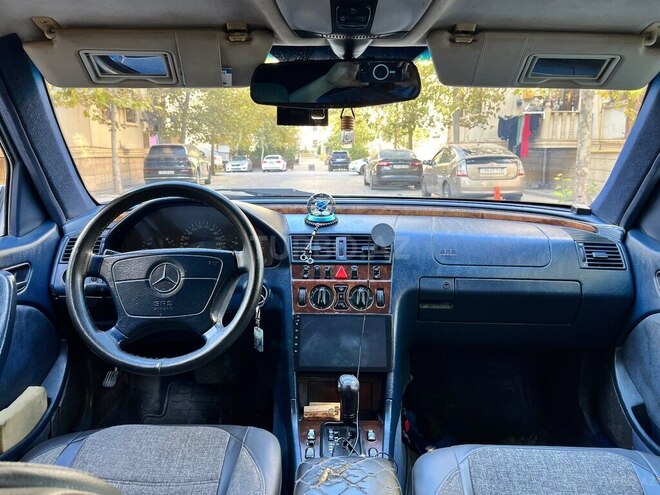 Mercedes C 240 1997, 400,485 km - 2.4 l - Xırdalan