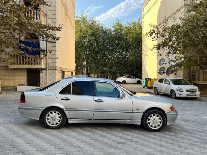 Mercedes C 240 1997, 400,485 km - 2.4 l - Xırdalan