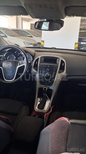 Opel Astra 2011, 240,000 km - 1.6 l - Bakı