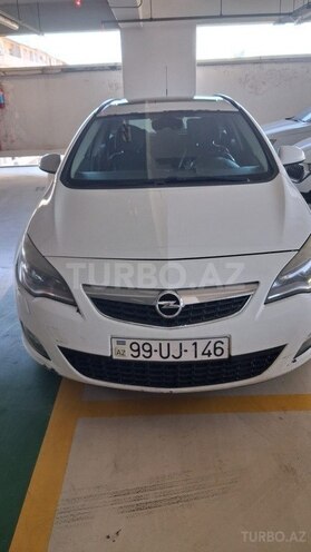 Opel Astra 2011, 240,000 km - 1.6 l - Bakı