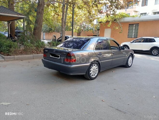 Mercedes C 220 1999, 300,000 km - 2.2 l - Bakı