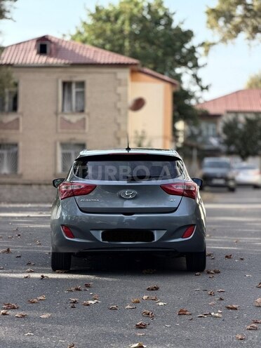 Hyundai Elantra 2015, 120,000 km - 2.0 l - İsmayıllı