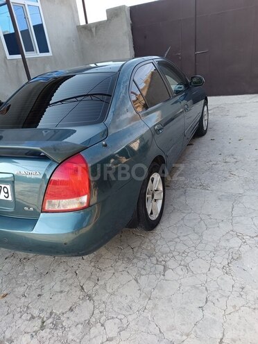 Hyundai Elantra 2002, 260,000 km - 2.0 l - Şirvan