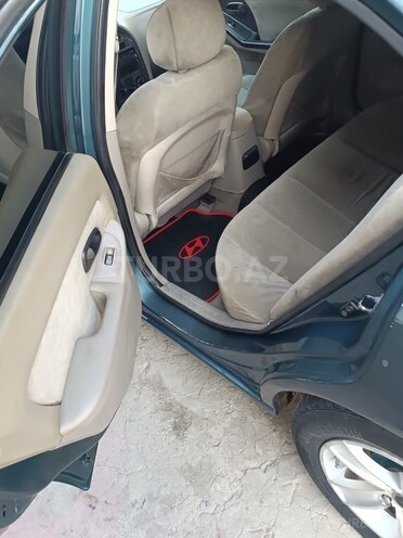 Hyundai Elantra 2002, 260,000 km - 2.0 l - Şirvan