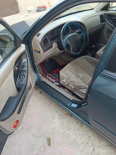 Hyundai Elantra 2002, 260,000 km - 2.0 l - Şirvan