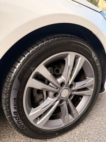 Mercedes E 250 2015, 180,000 km - 2.1 l - Bakı