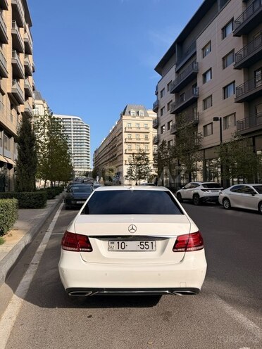 Mercedes E 250 2015, 180,000 km - 2.1 l - Bakı
