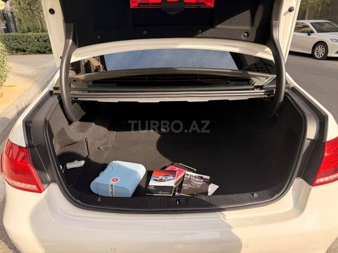 Mercedes E 250 2015, 180,000 km - 2.1 l - Bakı