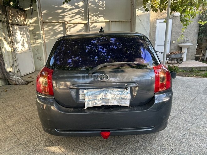 Toyota Corolla 2005, 218,000 km - 1.4 l - Bakı