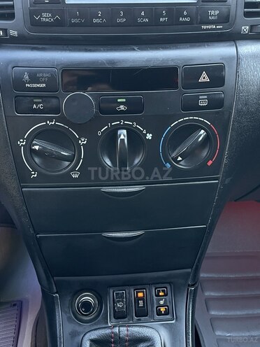 Toyota Corolla 2006, 296,000 km - 1.4 л - Bakı