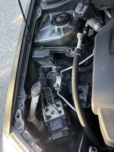 Toyota Corolla 2006, 296,000 km - 1.4 л - Bakı