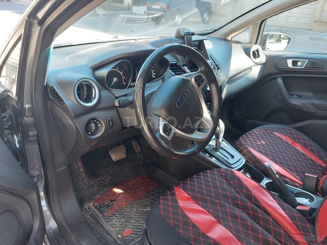 Ford Fiesta 2015, 104,000 km - 1.6 л - Bakı