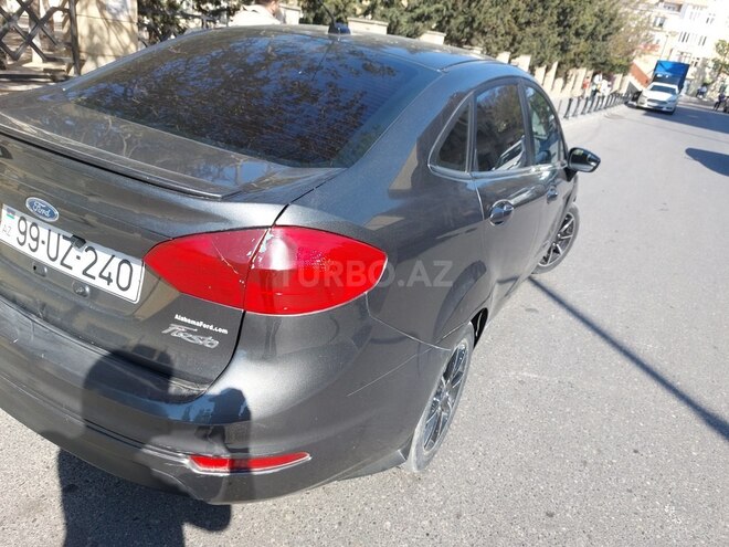 Ford Fiesta 2015, 104,000 km - 1.6 л - Bakı