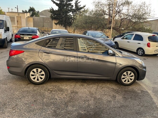 Hyundai Accent 2015, 285,000 km - 1.6 l - Bakı