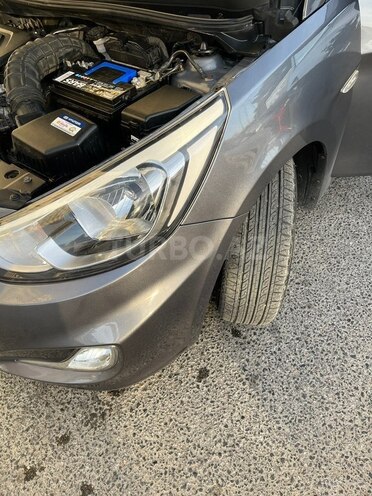 Hyundai Accent 2015, 285,000 km - 1.6 l - Bakı