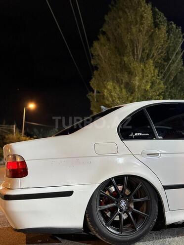 BMW 525 2002, 300,000 km - 2.5 l - Bakı