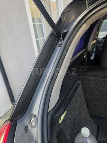 Toyota Corolla 2006, 265,000 km - 1.4 л - Bakı