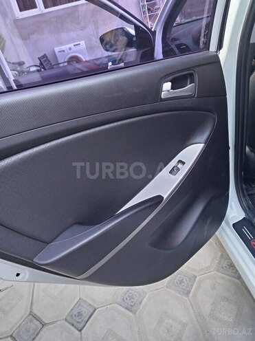 Hyundai Accent 2015, 217,350 km - 1.4 l - Bakı