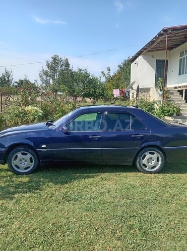 Mercedes C 220 1996, 345,620 km - 2.2 л - Yevlax