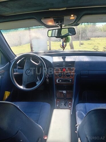 Mercedes C 220 1996, 345,620 km - 2.2 л - Yevlax