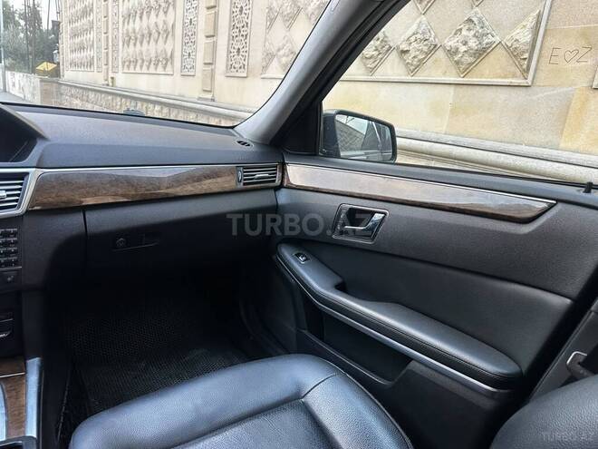 Mercedes E 220 2010, 287,000 km - 2.1 л - Bakı