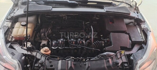 Ford Focus 2013, 270,000 km - 1.6 l - Bakı