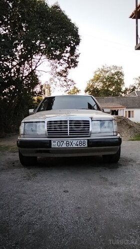 Mercedes 230 E 1992, 368,122 km - 2.3 l - Astara