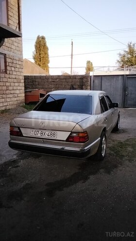 Mercedes 230 E 1992, 368,122 km - 2.3 l - Astara