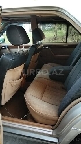 Mercedes 230 E 1992, 368,122 km - 2.3 l - Astara