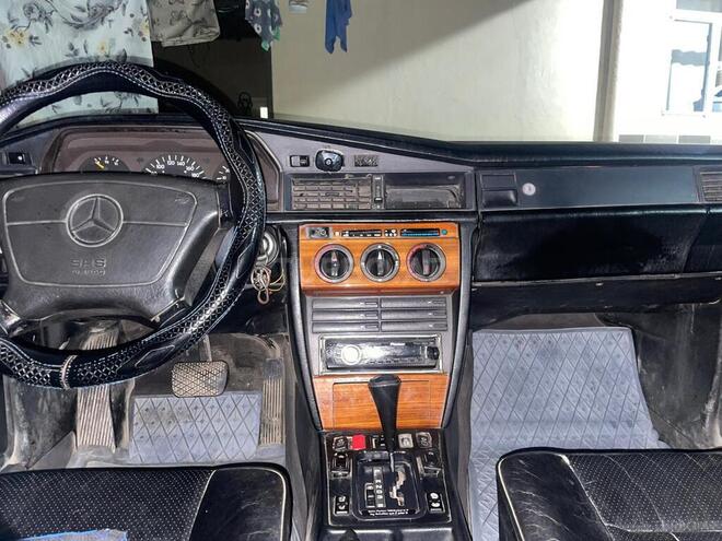 Mercedes 190 1991, 400,000 km - 2.6 л - Xızı